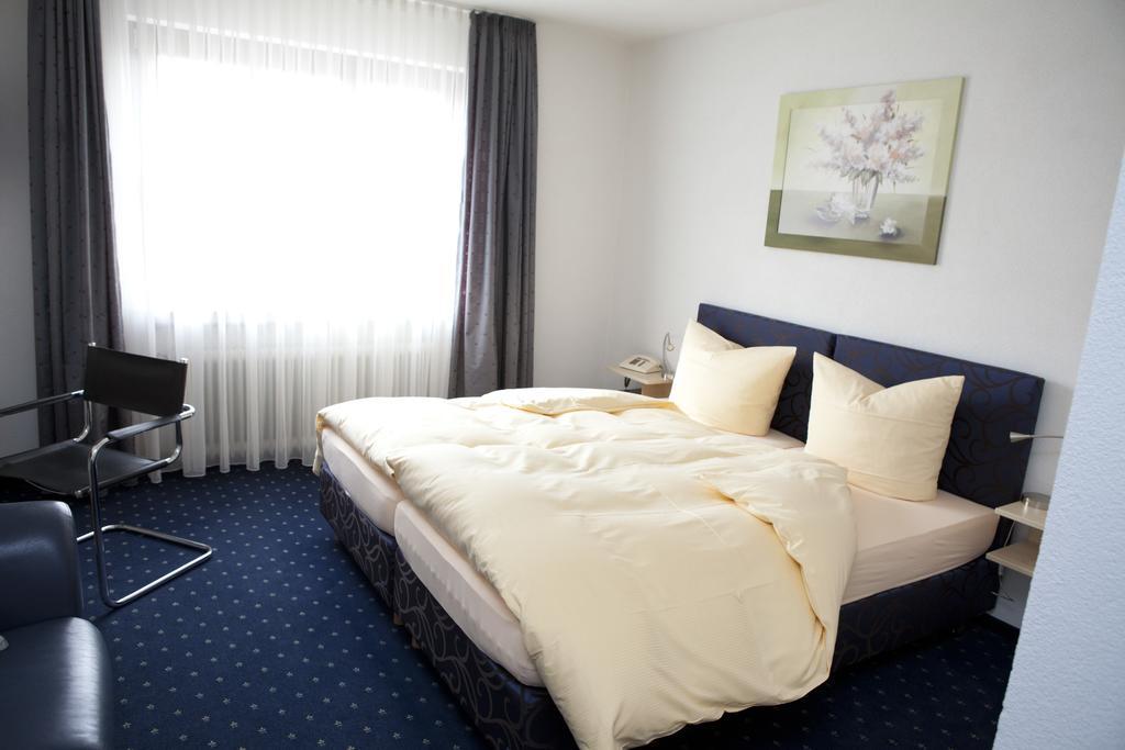 Hotel Restaurant Engel Pfaffenweiler Pokoj fotografie